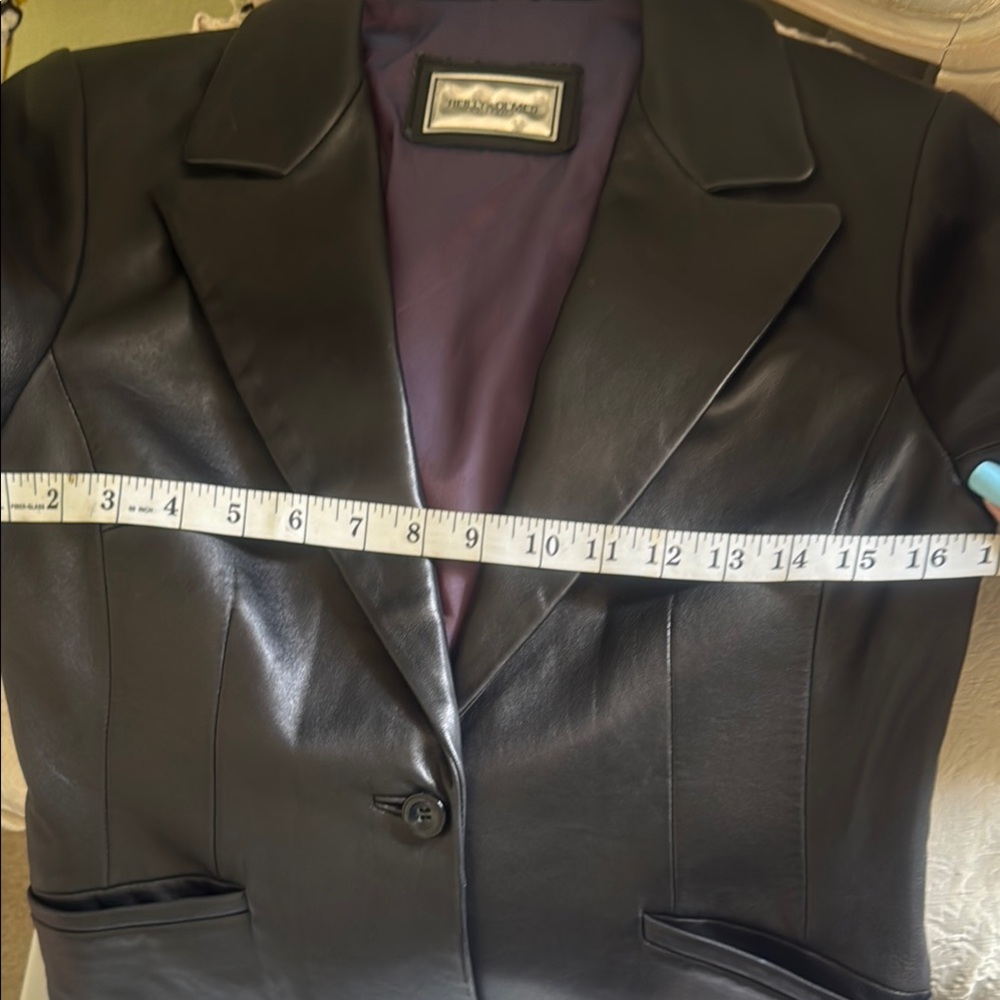 Women's Black Leather Jacket - Picture 6 of 16